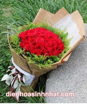 Hoa hồng nhung tặng người yêu tên Nhung.